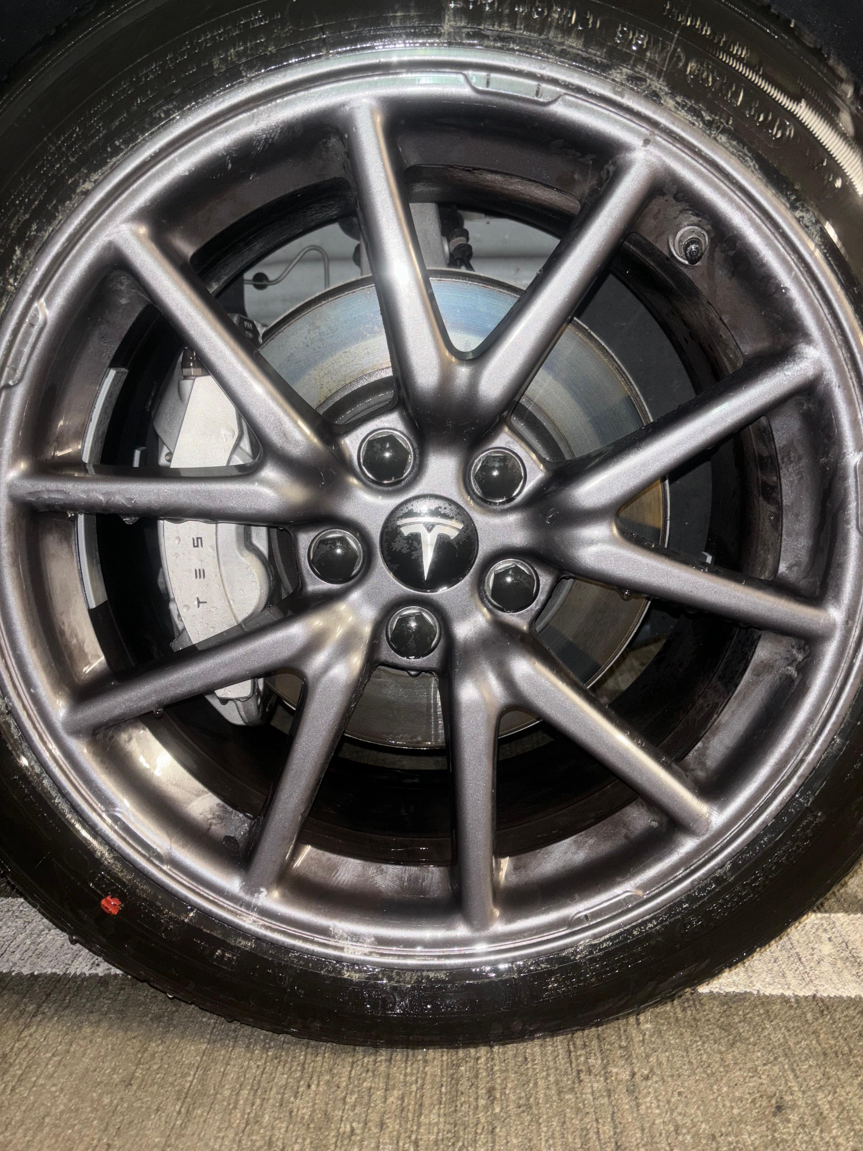 Before and After Wheel Detailing - Barcroft Auto Detailing