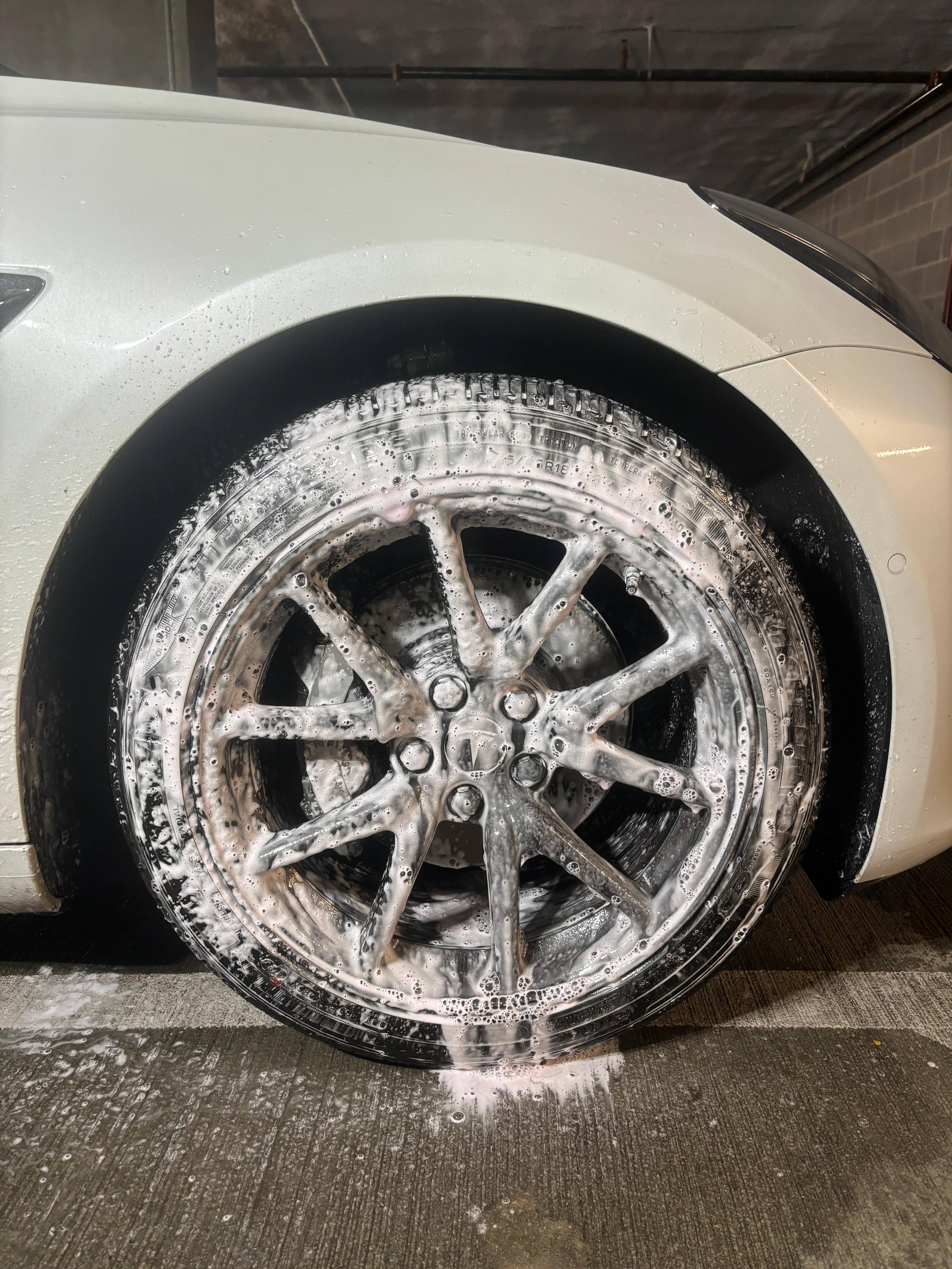 Before and After Wheel Cleaning - Barcroft Auto Detailing